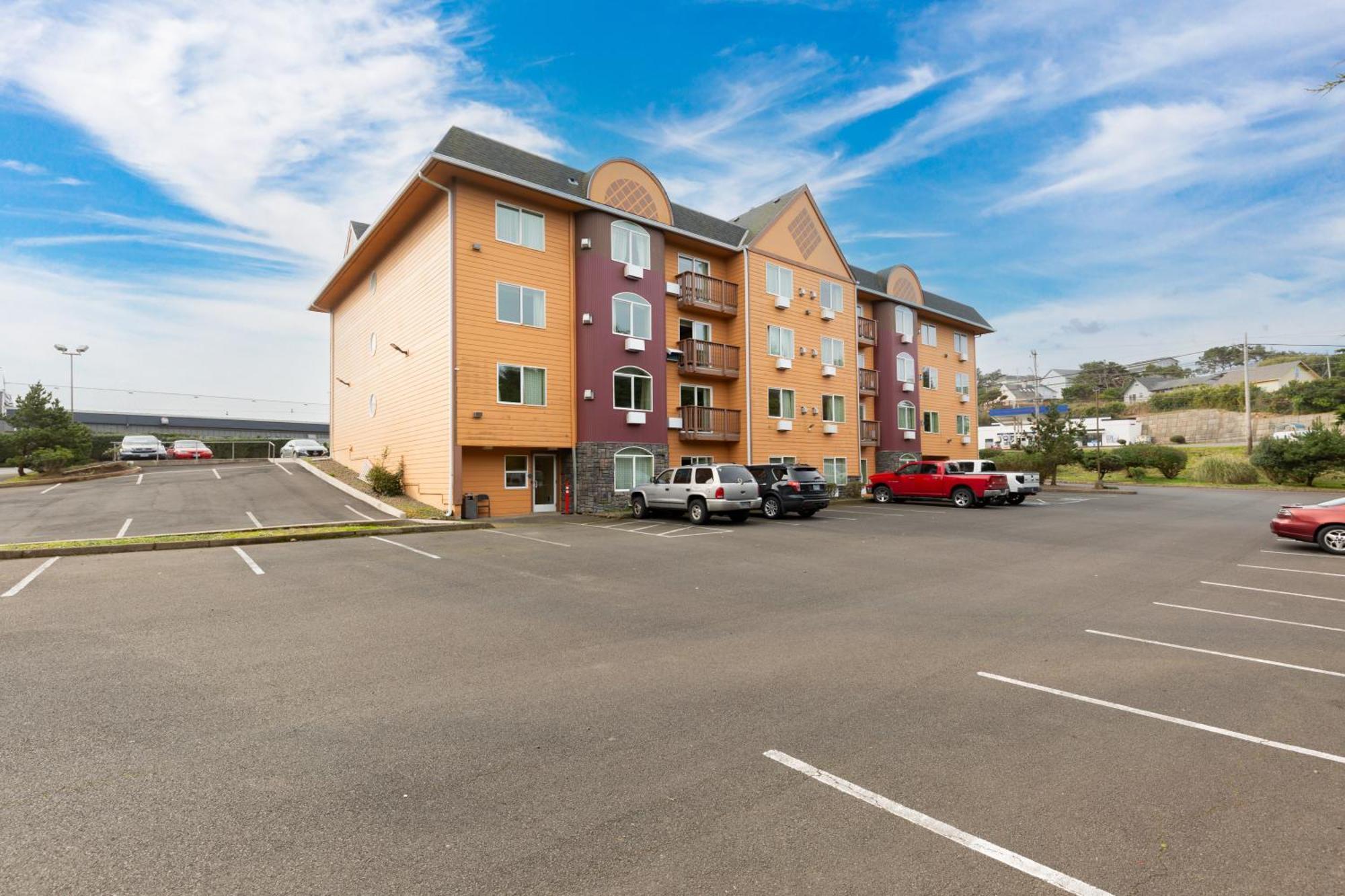 Palace Inn & Suites Lincoln City Exterior foto