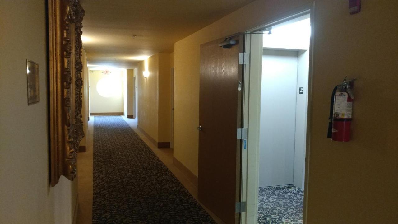 Palace Inn & Suites Lincoln City Exterior foto