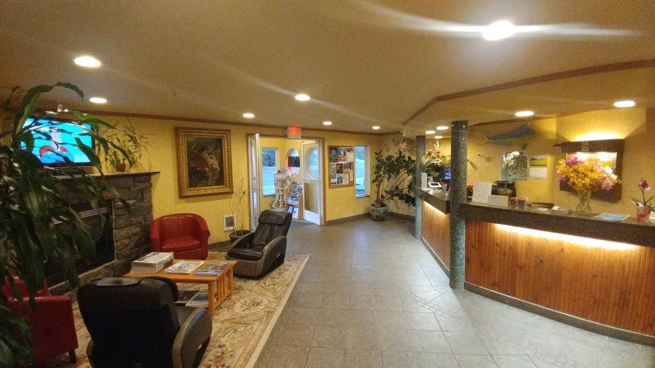 Palace Inn & Suites Lincoln City Exterior foto